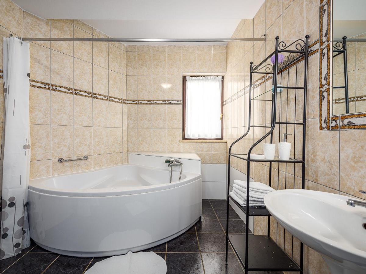 Villa Martimar Porec Rosini Esterno foto