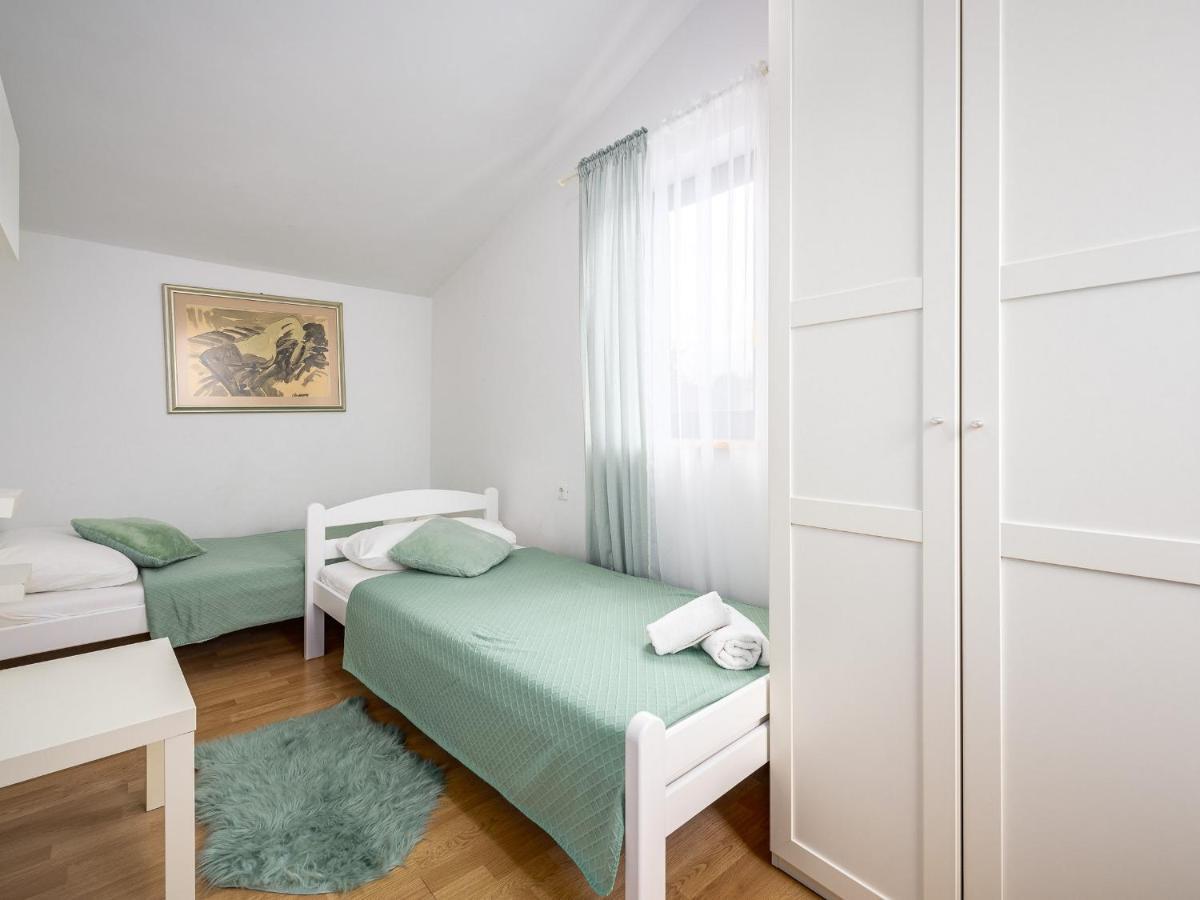 Villa Martimar Porec Rosini Esterno foto